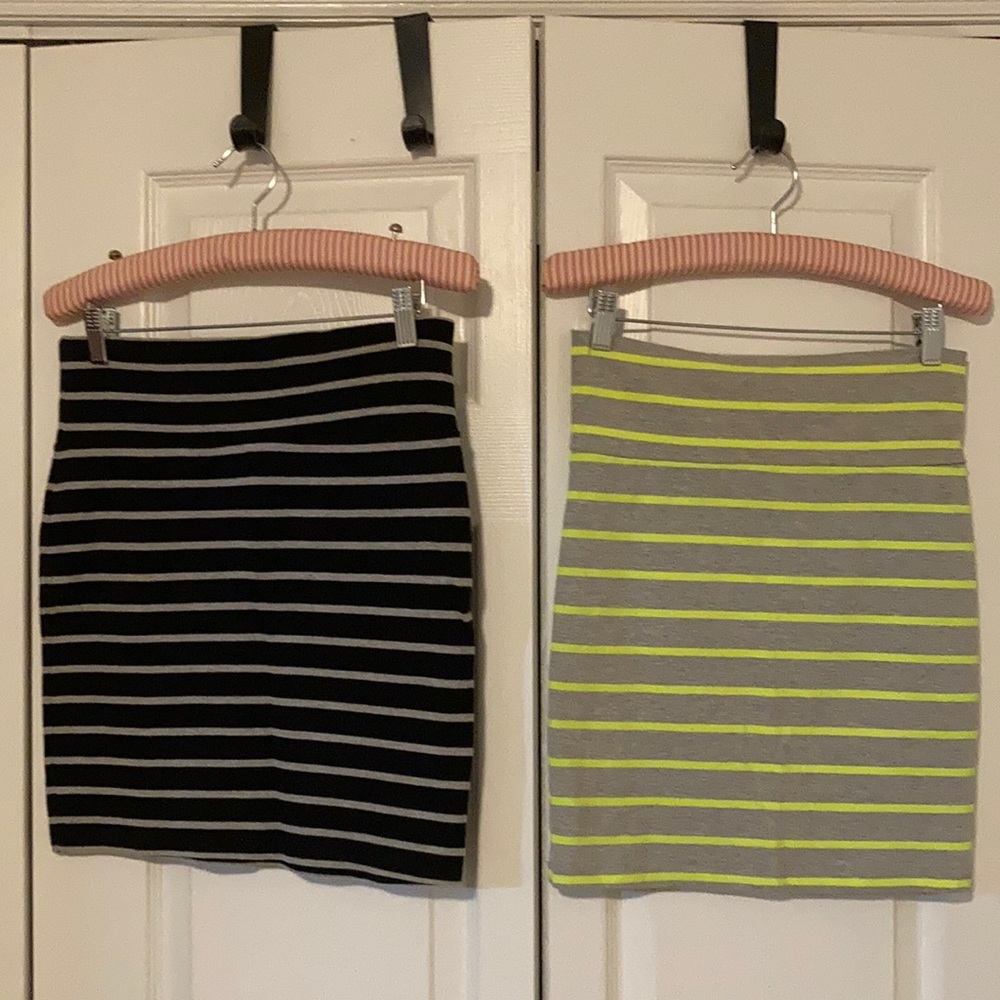 A-Line stretchy skirt, Sz Lg, forever21
